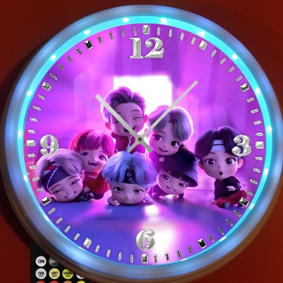 BTS clock - Picture 1 of 6